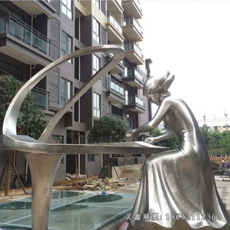 不锈钢钢琴雕塑 (2)[1]