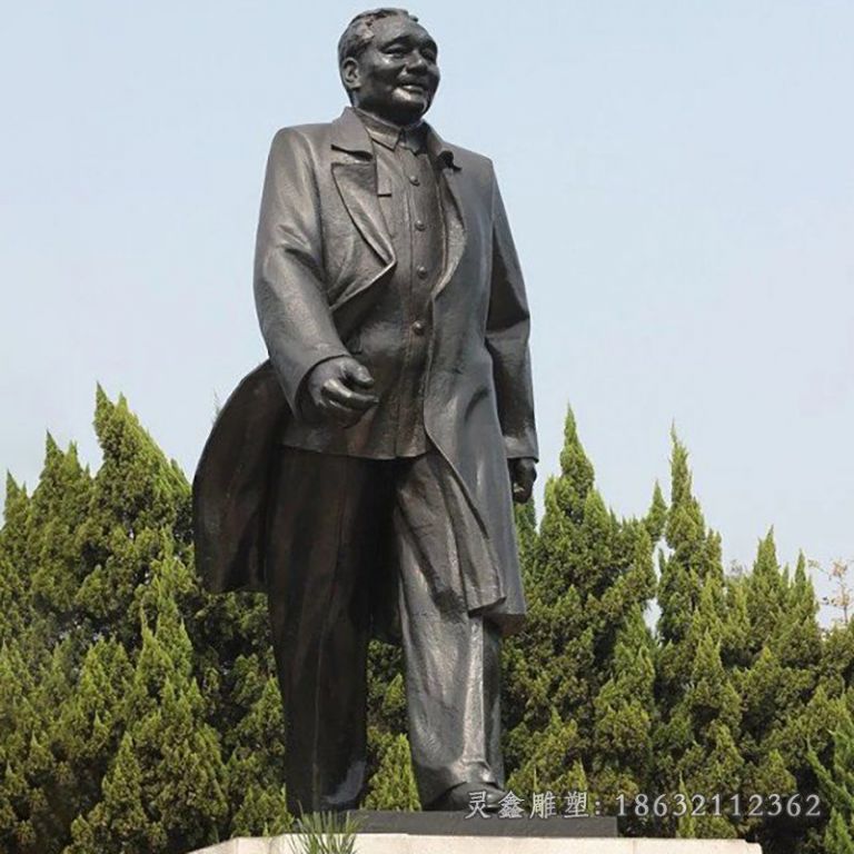 邓小平雕塑，公园伟人铜雕 (2)
