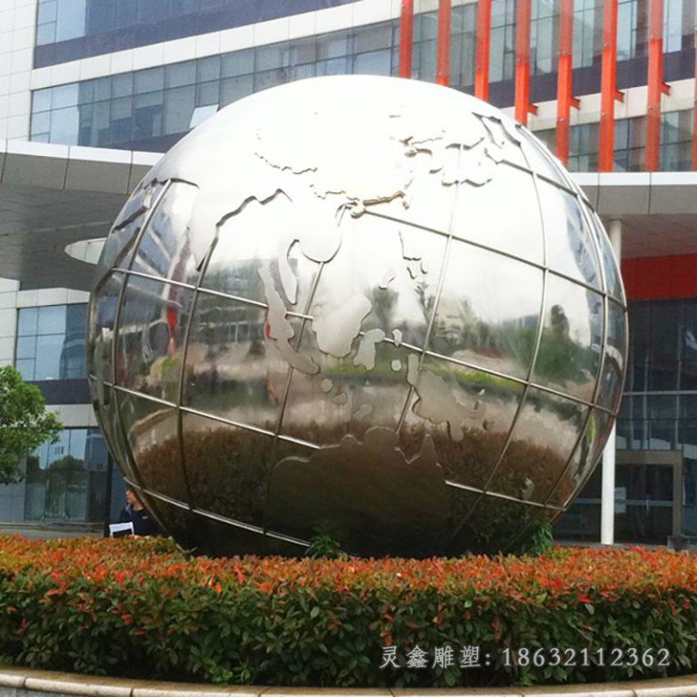 不锈钢镜面球雕塑 (3)