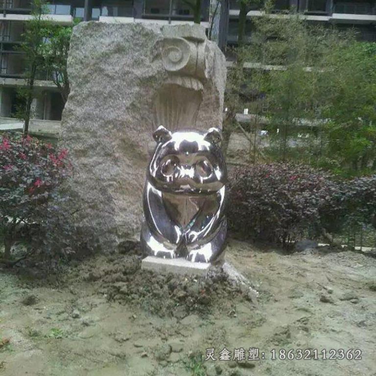 不锈钢熊猫雕塑 (4)