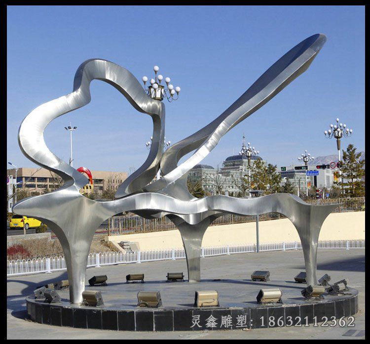 不锈钢钢琴雕塑 (2)