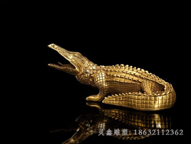 鳄鱼动物铜雕 (3)