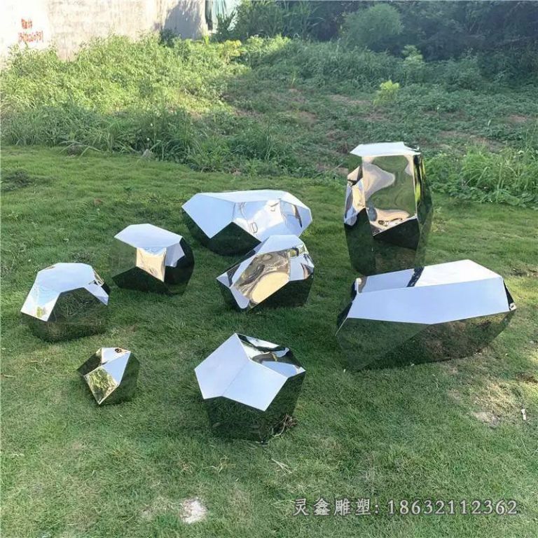不锈钢石头雕塑 (2)