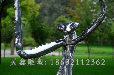 不锈钢螳螂雕塑 (1)_看图王