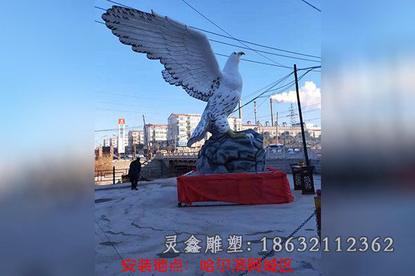 广场鸽子动物石雕