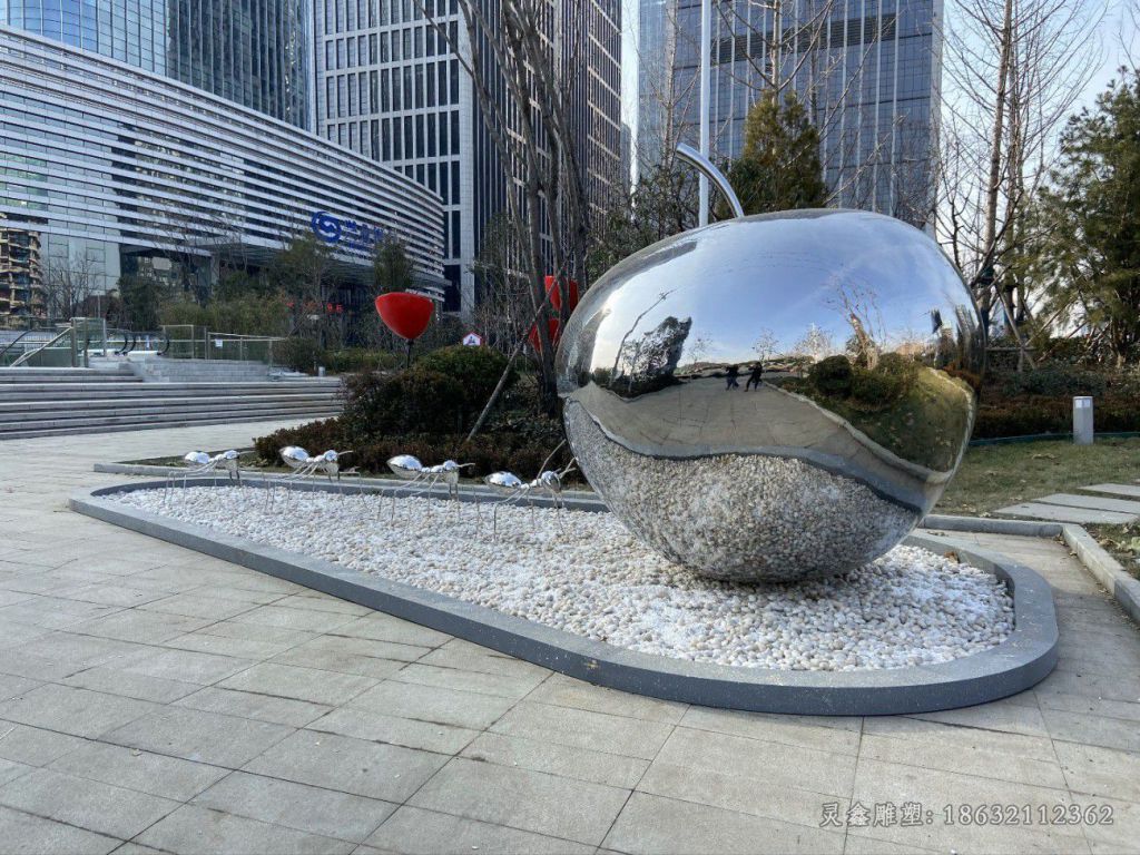 不锈钢苹果景观雕塑