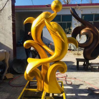 金色海豚动物戏球铜雕 