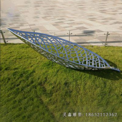 不锈钢镜面树叶景观雕塑