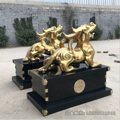 金色貔貅铜雕 
