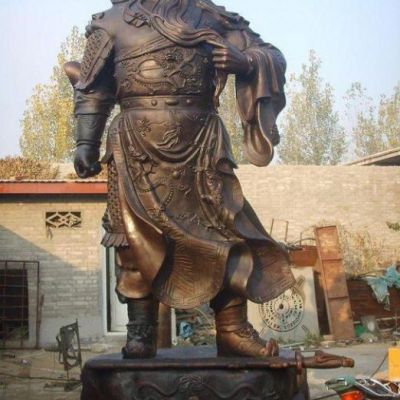 关羽捋须人物景观铜雕