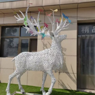 不锈钢户外镂空鹿动物雕塑