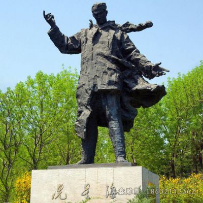 冼星海广场名人铜雕